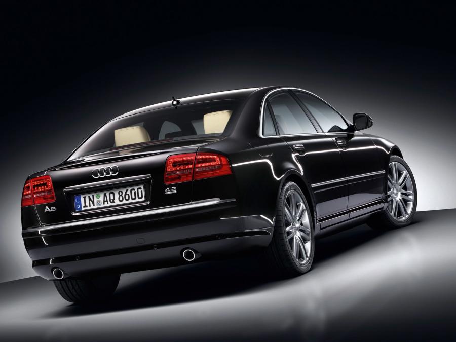  Audi A8 4.2 Quattro (D3) 2008 года  (фото 2 из 5)